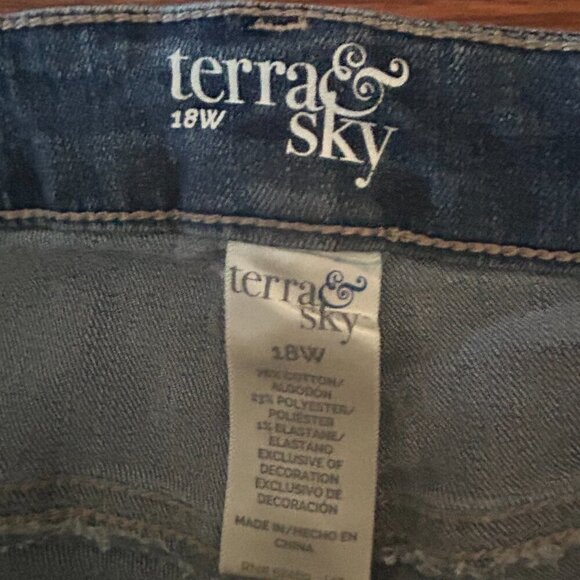 Terra & Sky Women's Plus Size Embroidered Denim Jean Short Size 18W Boho Summer - Picture 7 of 14